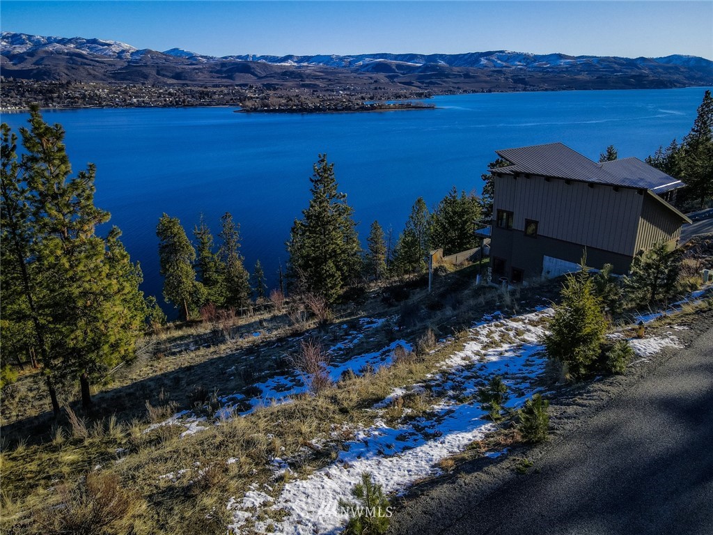 7374 Ridgeview Drive Chelan, WA 98816 - Photo 4 of 37 Gallery Image 4