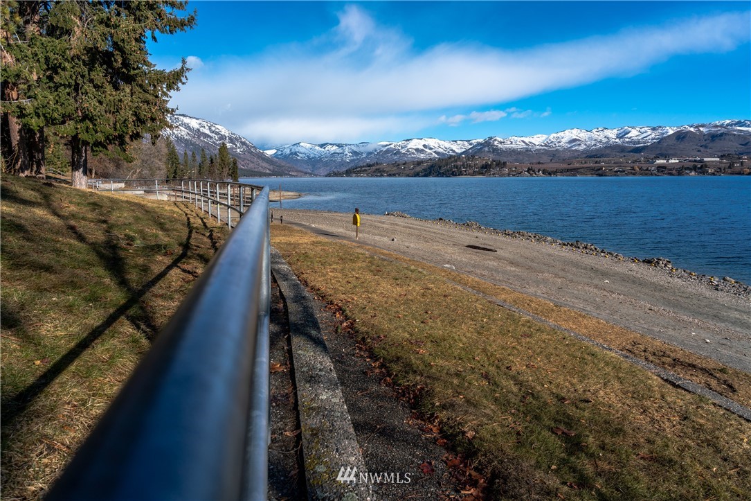 7374 Ridgeview Drive Chelan, WA 98816 - Photo 34 of 37 Gallery Image 34