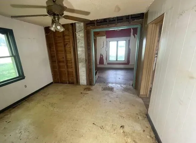 $33,000 | 404 South Lake Street, Rosendale, MO 64483