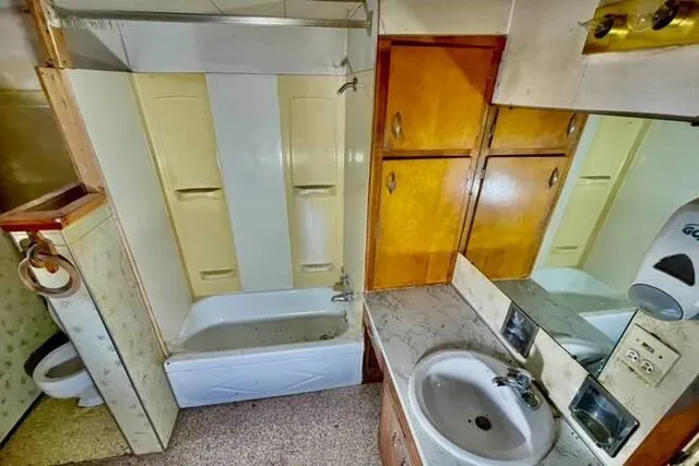 $33,000 | 404 South Lake Street, Rosendale, MO 64483