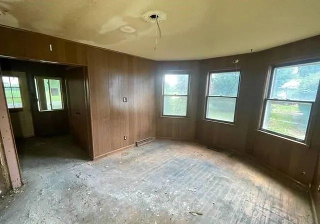 $33,000 | 404 South Lake Street, Rosendale, MO 64483