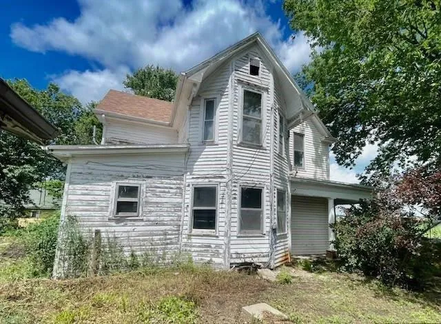 $33,000 | 404 South Lake Street, Rosendale, MO 64483