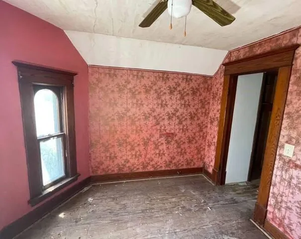 $33,000 | 404 South Lake Street, Rosendale, MO 64483