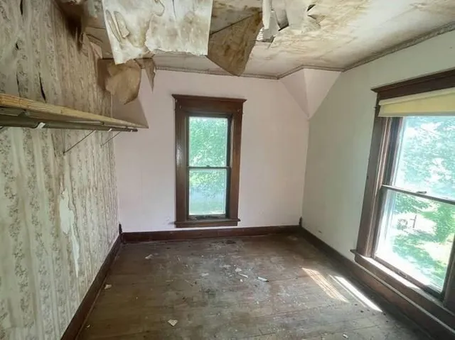 $33,000 | 404 South Lake Street, Rosendale, MO 64483