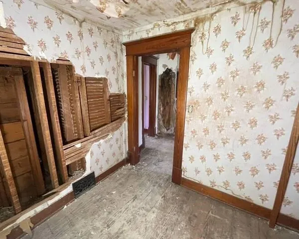 $33,000 | 404 South Lake Street, Rosendale, MO 64483