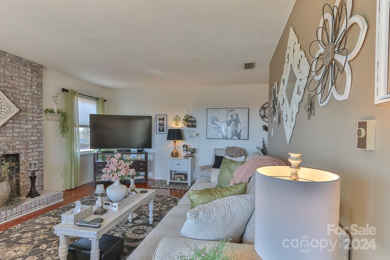127 Skyline Road Hickory, NC 28601 - Photo 29 of 40 Gallery Image 29