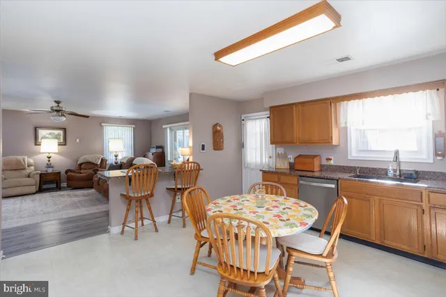 $575,000 | 25749 Herring Lane, Denton, MD 21629