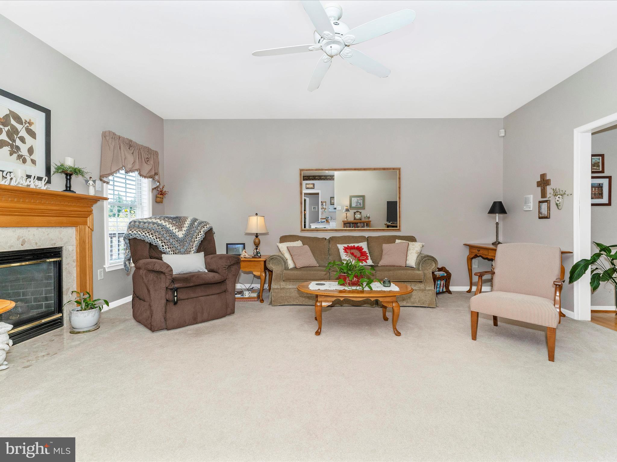 8 Rockingham Drive Keedysville, MD 21756 - Photo 8 of 84 Living Room