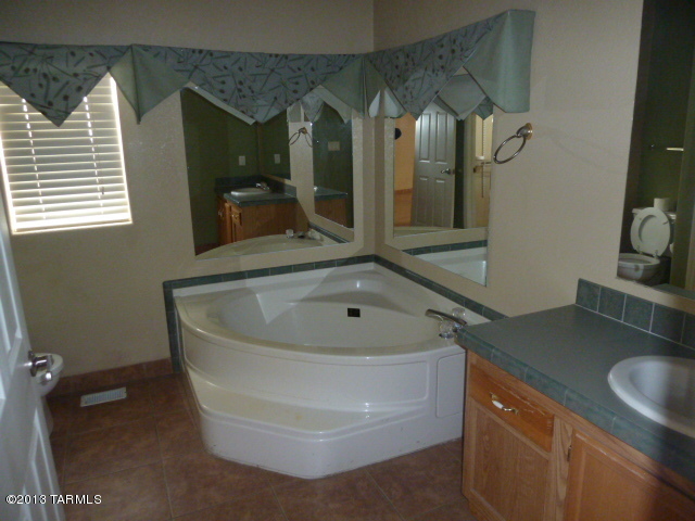 7142 South Rincon Ridge Drive Tucson, AZ 85756 - Photo 7 of 13