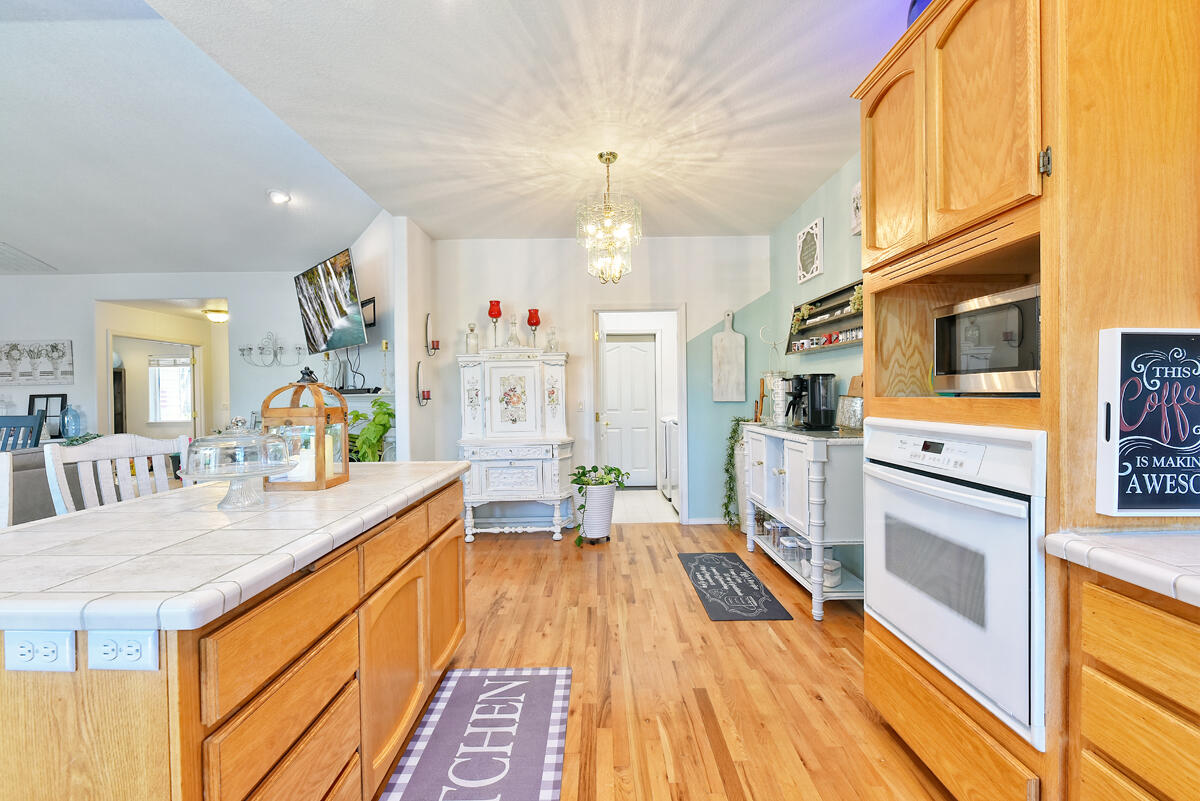 2398 Springbrook Road, Unit 1 Medford, OR 97504 - Photo 14 of 26 DSC_2946