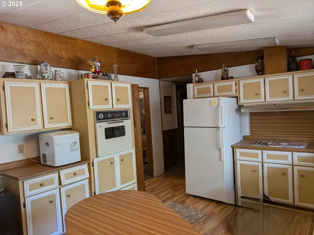 $285,000 | 266 South Dea Road, Tygh Valley, OR 97063