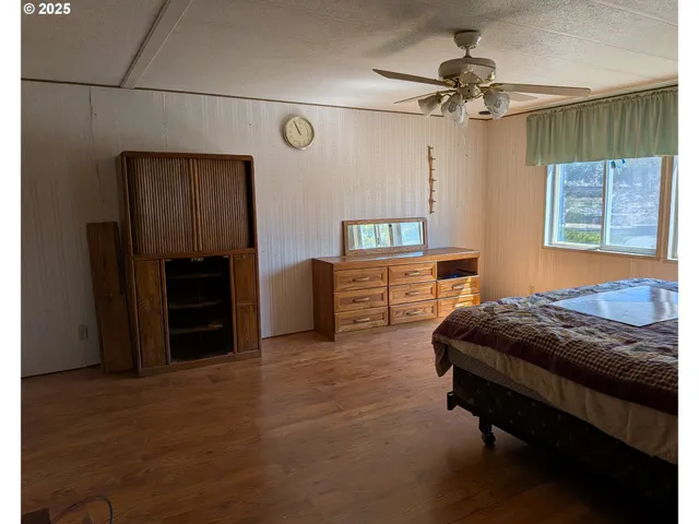 $285,000 | 266 South Dea Road, Tygh Valley, OR 97063