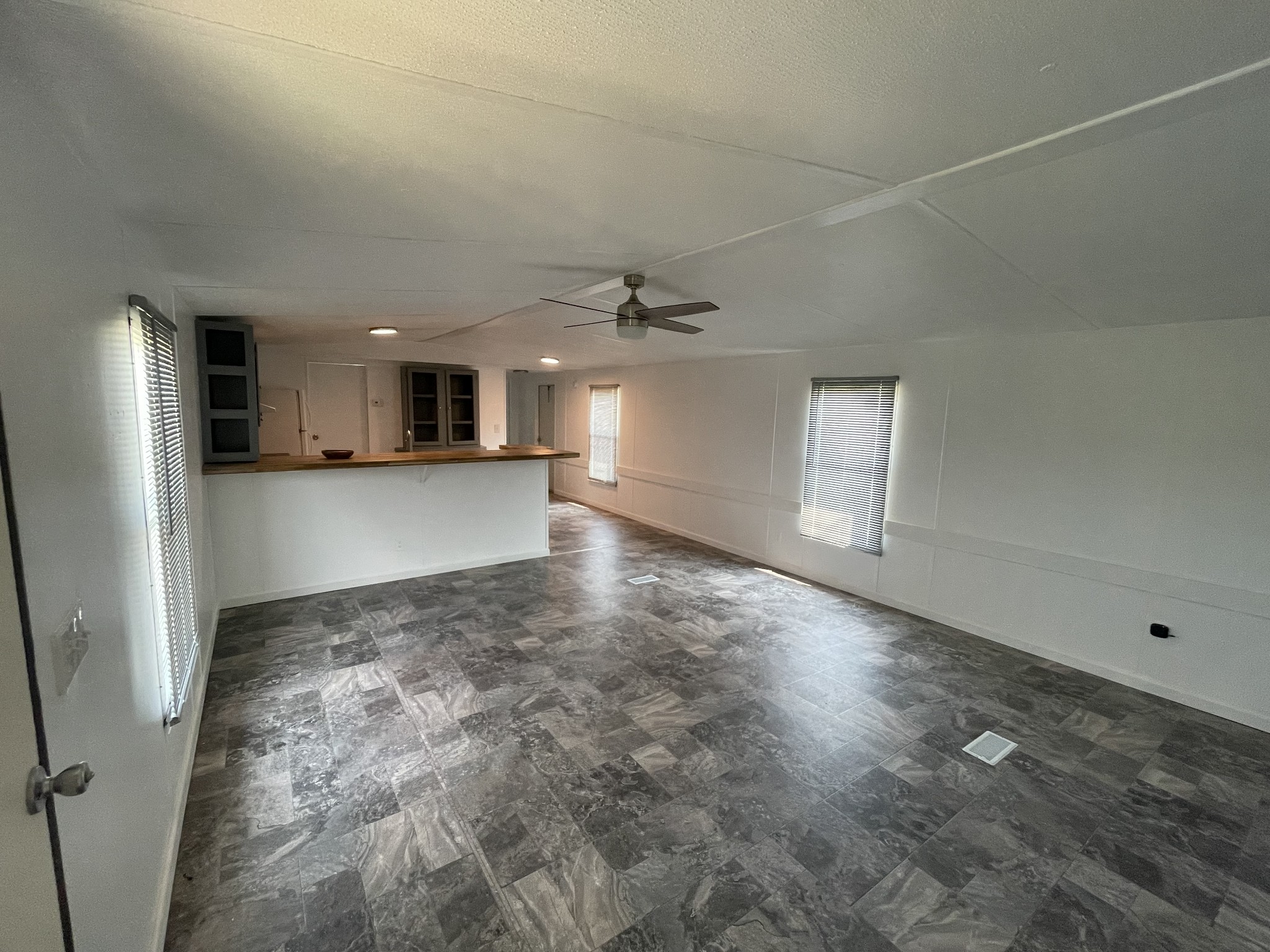 1233 Scenic Road Lawrenceburg, TN 38464 - Photo 5 of 24 Gallery Image 5