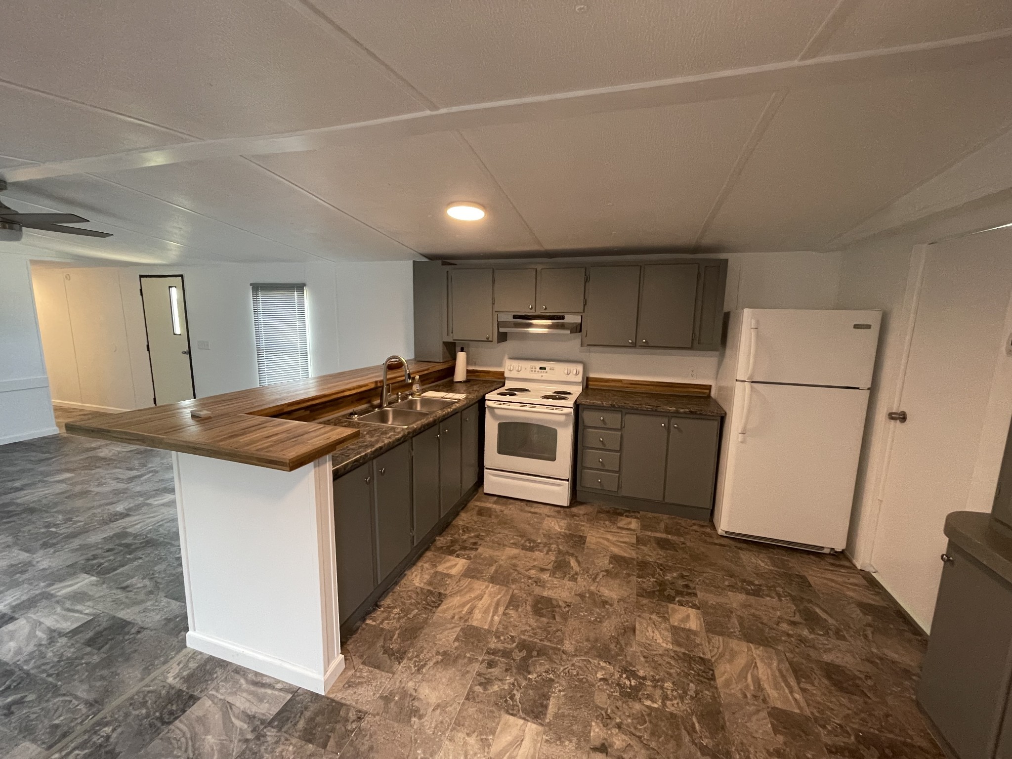 1233 Scenic Road Lawrenceburg, TN 38464 - Photo 6 of 24 Gallery Image 6