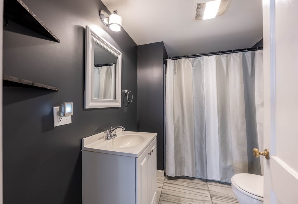 98 Newton Road Plaistow, NH 03865 - Photo 15 of 27 Gallery Image 15