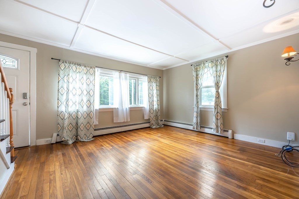 98 Newton Road Plaistow, NH 03865 - Photo 6 of 27 Gallery Image 6