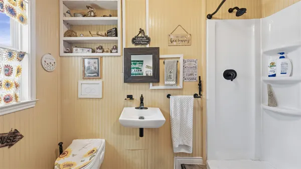 $647,500 | 1102 Fairview Drive, Rockdale, TX 76567