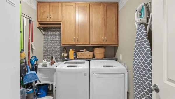 $647,500 | 1102 Fairview Drive, Rockdale, TX 76567