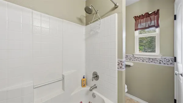 $647,500 | 1102 Fairview Drive, Rockdale, TX 76567