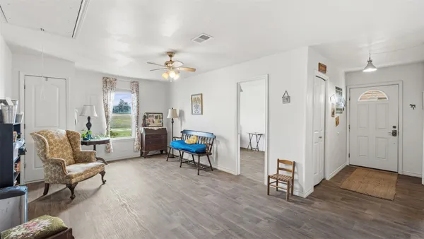 $647,500 | 1102 Fairview Drive, Rockdale, TX 76567