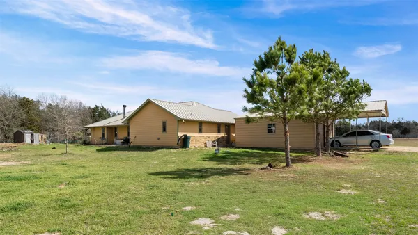 $647,500 | 1102 Fairview Drive, Rockdale, TX 76567