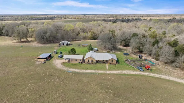 $647,500 | 1102 Fairview Drive, Rockdale, TX 76567