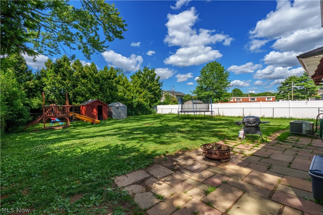 13548 Holland Road Brook Park, OH 44142 - Photo 24 of 27 Yard