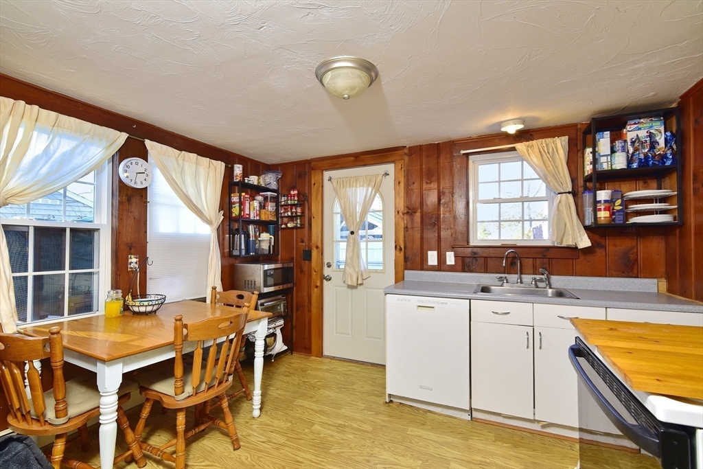 2 Pine Street Wareham, MA 02571 - Photo 5 of 20 Gallery Image 5