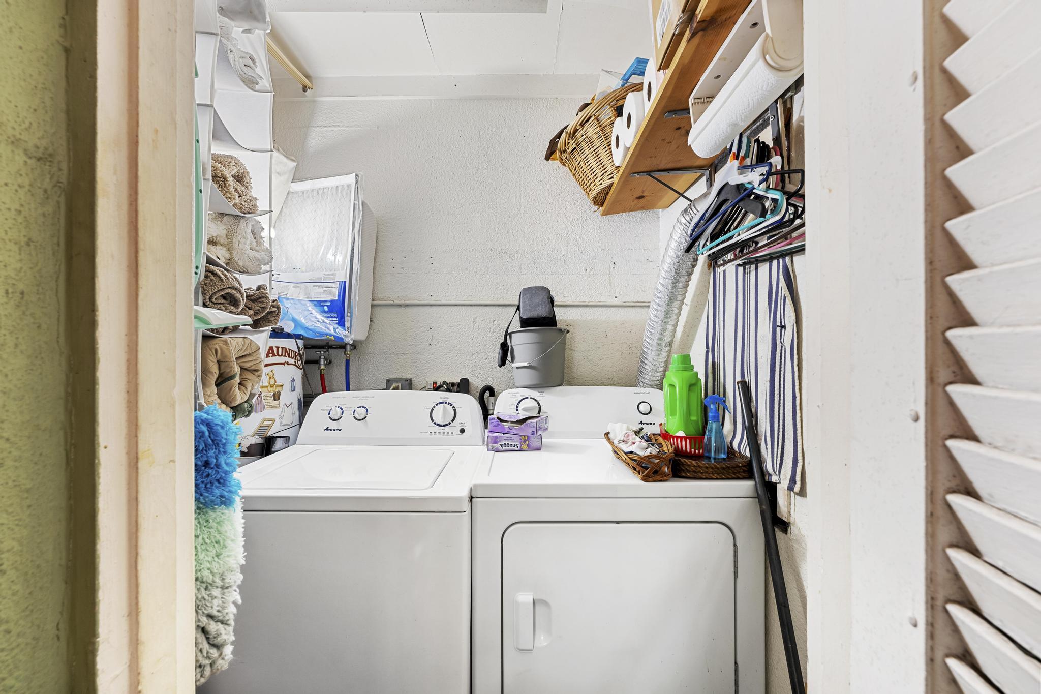 3032 Stanford Road West Palm Beach, FL 33405 - Photo 21 of 33 Laundry Room
