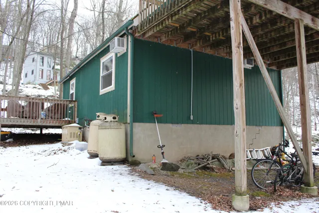 $218,000 | 167 Dorchester Drive, Bushkill, PA 18324