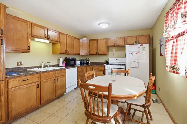 $292,000 | 7907 West Kingston Drive, Frankfort, IL 60423