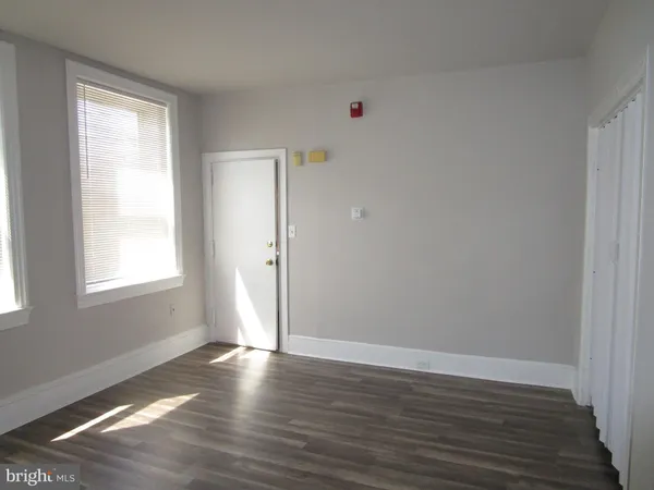$900 | 5358 Woodland Avenue, Philadelphia, PA 19143