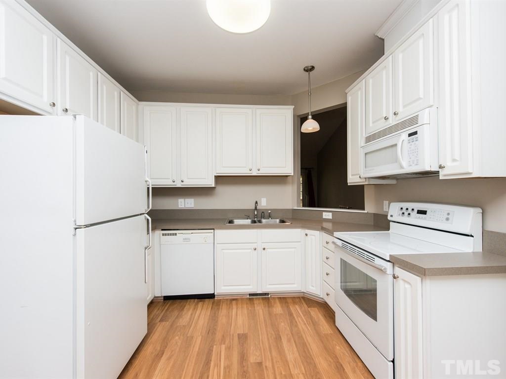 819 Shackleton Road Apex, NC 27502 - Photo 3 of 25 Gallery Image 3