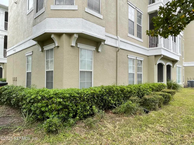 $1,275 | 8290 Gate Parkway West, Unit 1005, Jacksonville, FL 32216