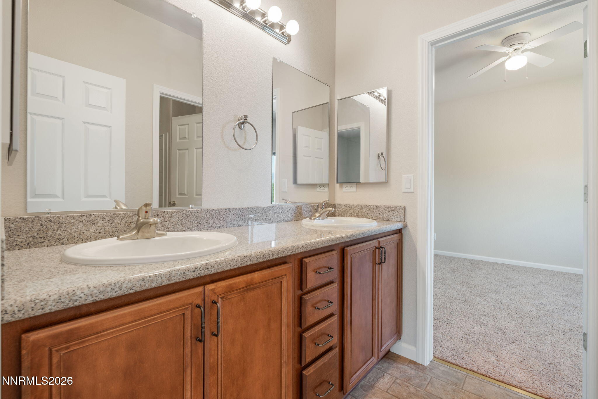 955 Demos Court Reno, NV 89512 - Photo 33 of 48 41-web-or-mls-DSC04028