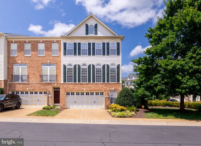 $3,200 | 2915 Murano Way, Unit A, Glen Allen, VA 23059