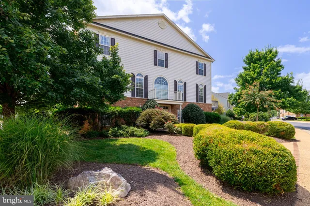 $3,200 | 2915 Murano Way, Unit A, Glen Allen, VA 23059