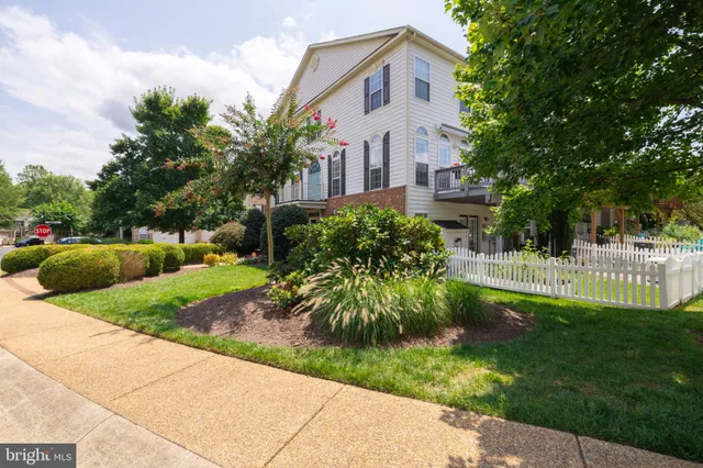 $3,200 | 2915 Murano Way, Unit A, Glen Allen, VA 23059