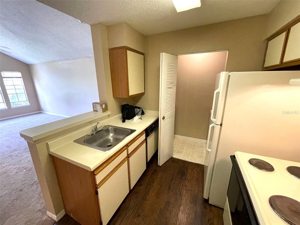 1091 South Hiawassee Road, Unit 234 Orlando, FL 32835 - Photo 6 of 13