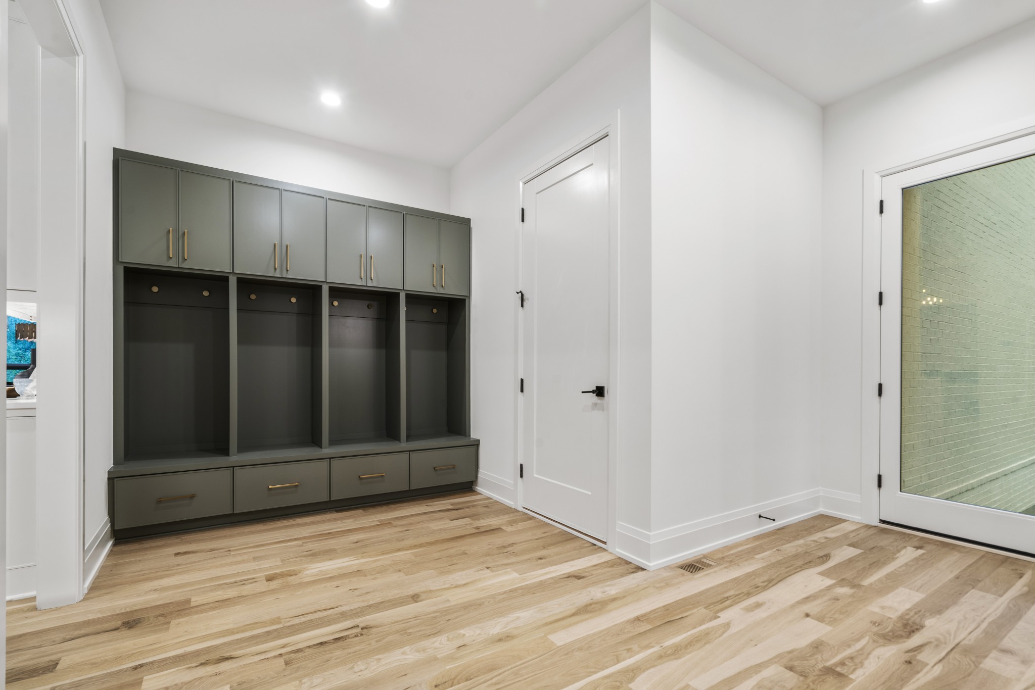 1323 Harding Place Nashville, TN 37215 - Photo 25 of 41 a view of an empty room