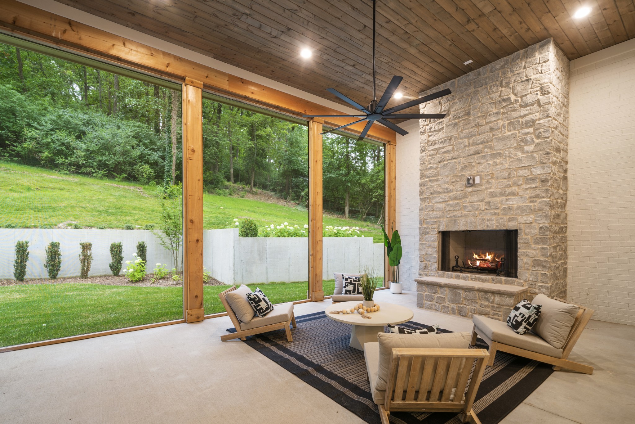 1323 Harding Place Nashville, TN 37215 - Photo 35 of 41 a outdoor space with patio furniture and garden view