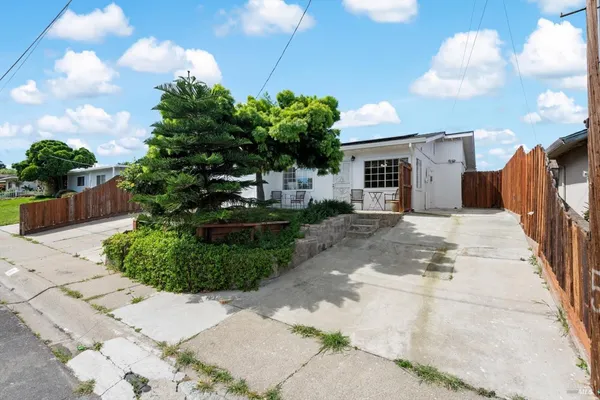 $450,000 | 19 Wharf Drive, Pittsburg, CA 94565