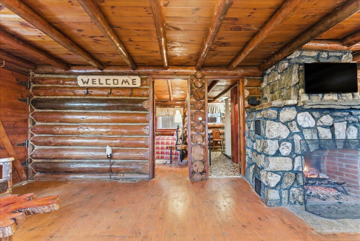 442 Norway Center Road Norway, ME 04268 - Photo 2 of 43 Entry