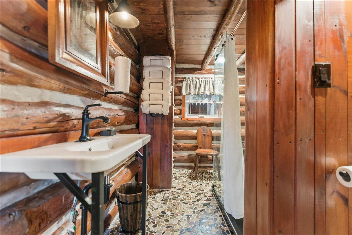 442 Norway Center Road Norway, ME 04268 - Photo 24 of 43 Bathroom