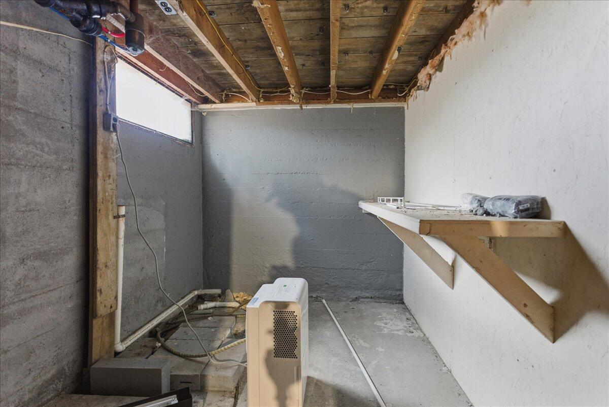 442 Norway Center Road Norway, ME 04268 - Photo 35 of 43 Basement