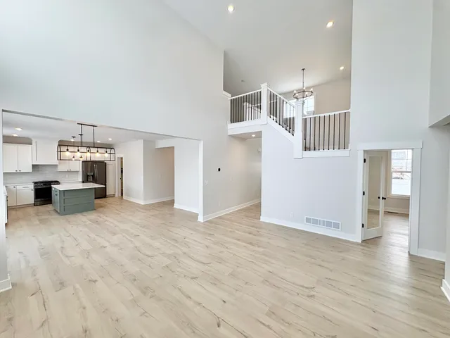 $714,900 | 8047 Erie Drive Southwest, Byron Center, MI 49315