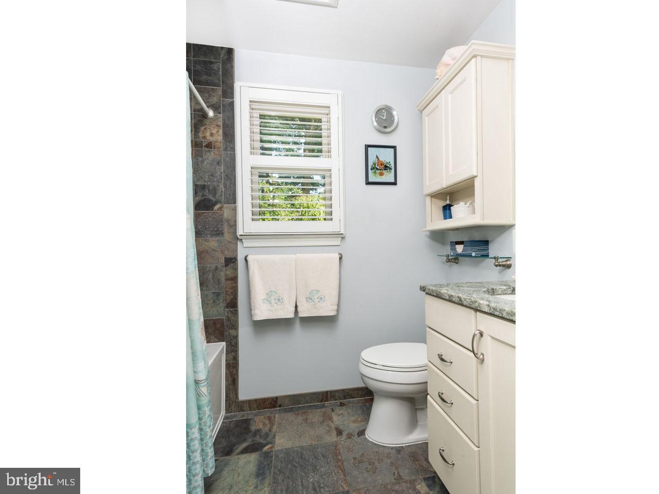 5223 Ravensworth Road Springfield, VA 22151 - Photo 19 of 31 Hall Bath