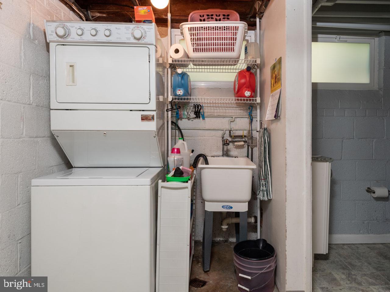 5223 Ravensworth Road Springfield, VA 22151 - Photo 22 of 31 Laundry/Utility Area