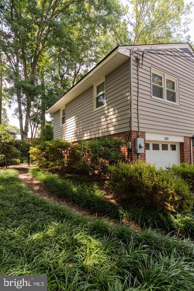 5223 Ravensworth Road Springfield, VA 22151 - Photo 23 of 31 Left Side