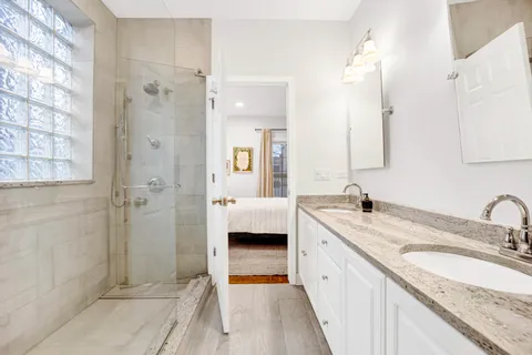 $670,000 | 1661 North Bell Avenue, Unit 2, Chicago, IL 60647